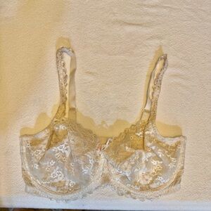 ♥️ Victoria's Secret Dream Angels Cream Valentine Unlined Demi Bra 34DDD 34 DDD